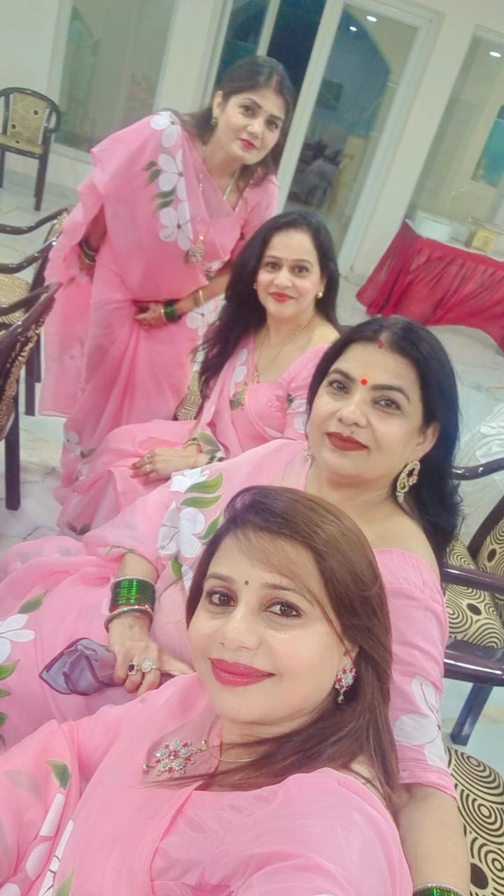 Pink Organza Handpainted Floral Print Saree